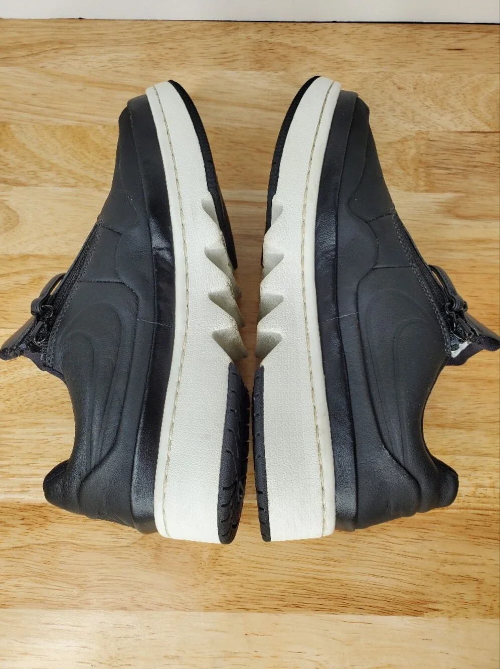 Nike Air Jordan 1 Jester XX Low Black Sail Womens Size 8 AV4050-001